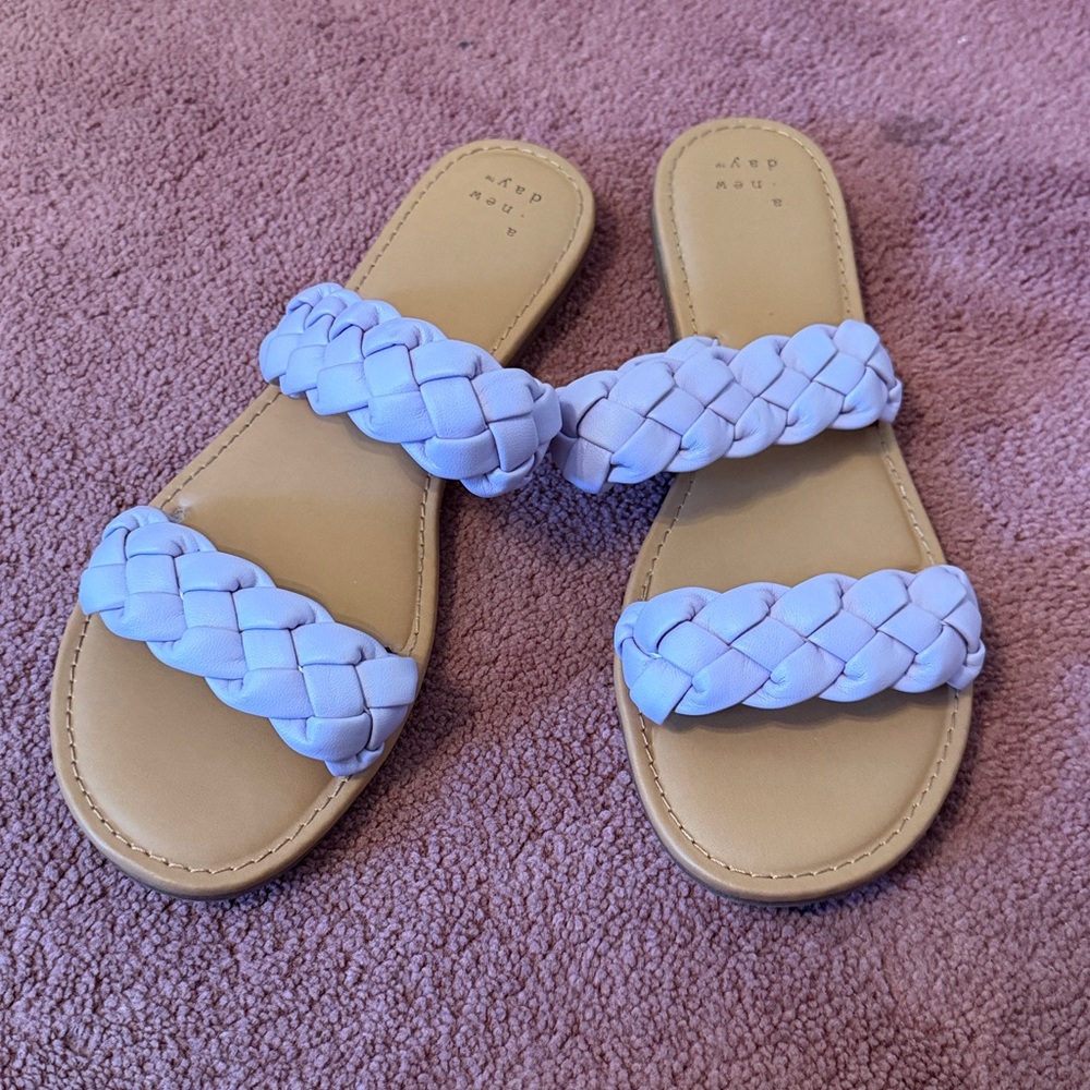 Women's Braided Sandals in lilac